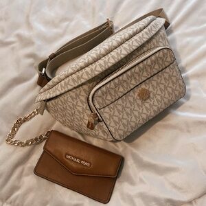 Michael Kors | Bags | Michael Kors Cream And Tan Womens  display picture 2